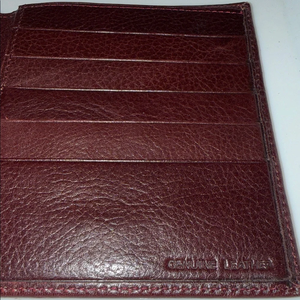 Men’s burgundy genuine, leather bifold wallet Classic slim ID wallet.  4 x 5